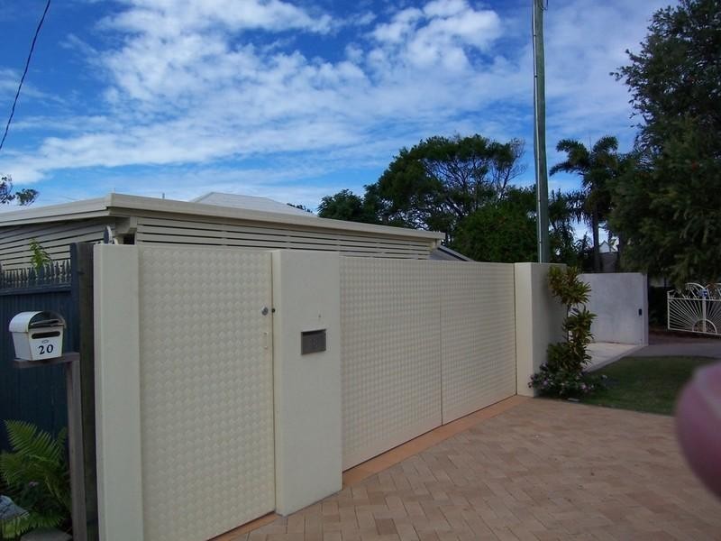 18 Whytecliffe Parade, Woody Point QLD 4019