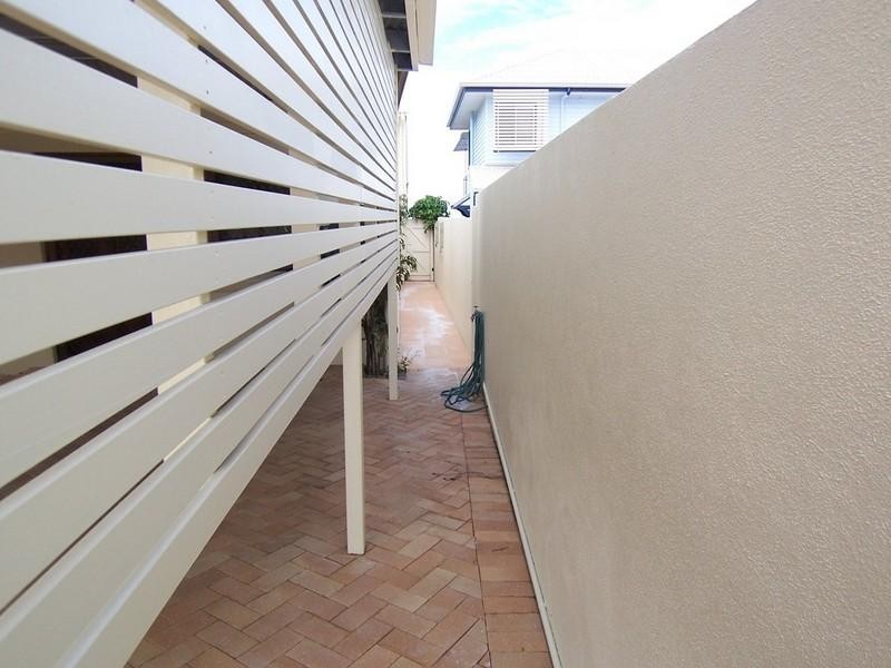 18 Whytecliffe Parade, Woody Point QLD 4019
