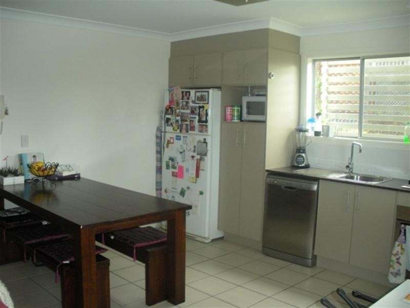 2/62 Norman Drive, Chermside QLD 4032