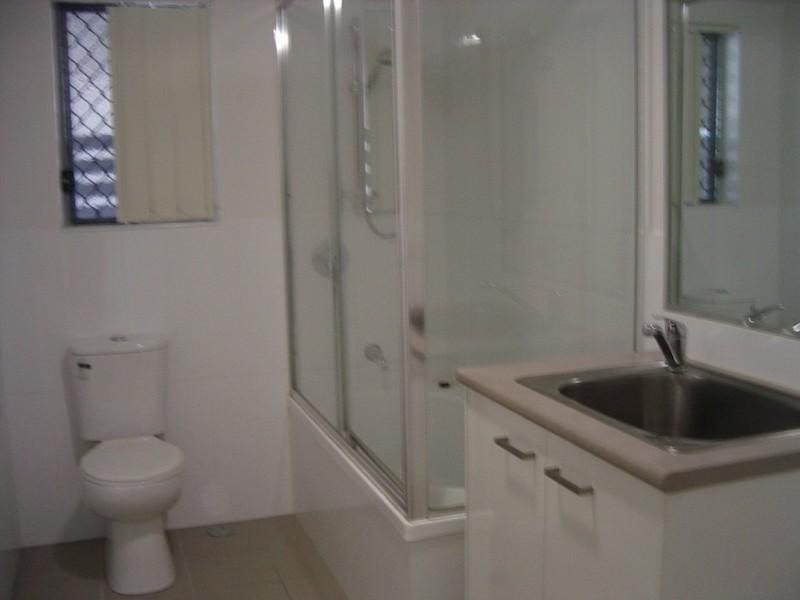 2/8 Kingsmill Street, Chermside QLD 4032