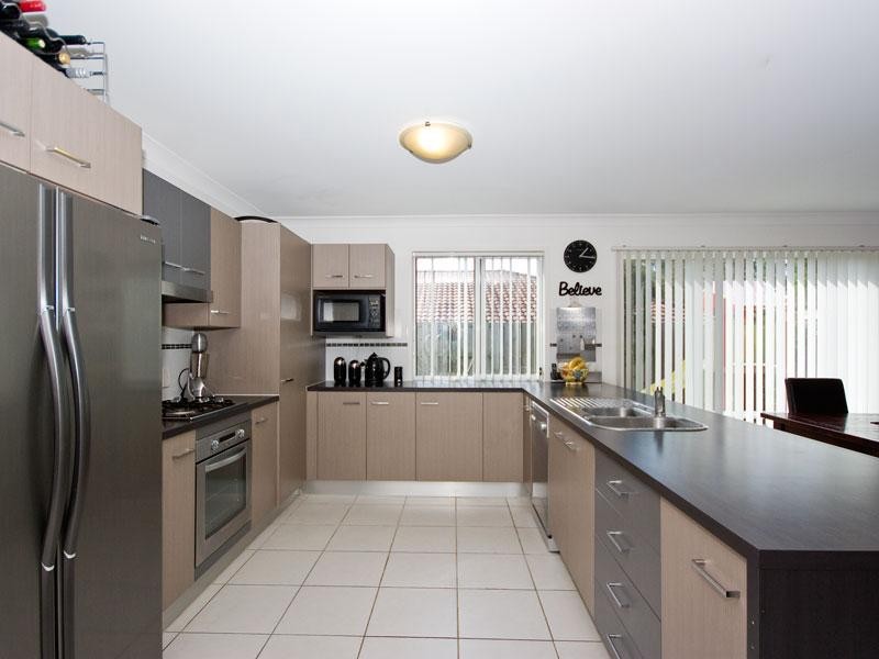 27 Cyperus Crescent, Carseldine QLD 4034