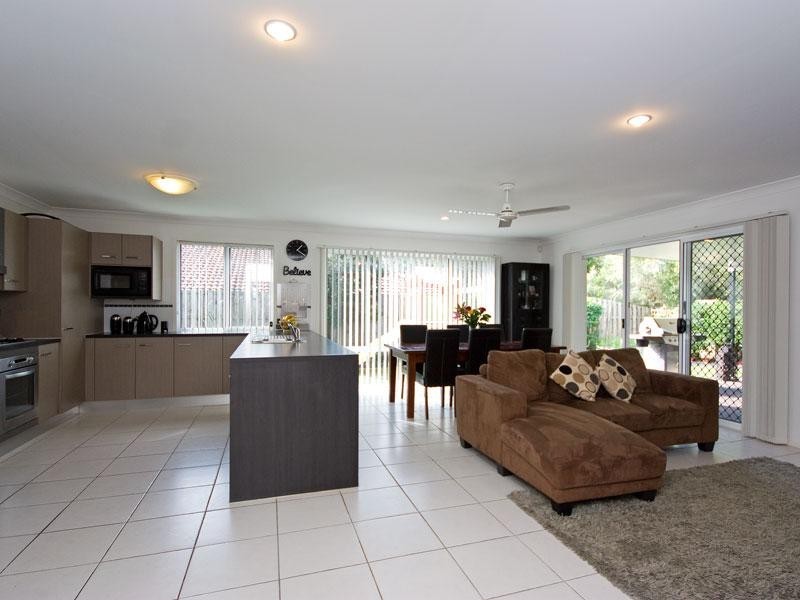 27 Cyperus Crescent, Carseldine QLD 4034