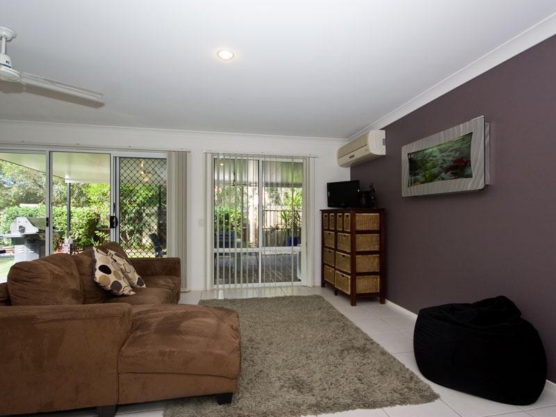 27 Cyperus Crescent, Carseldine QLD 4034