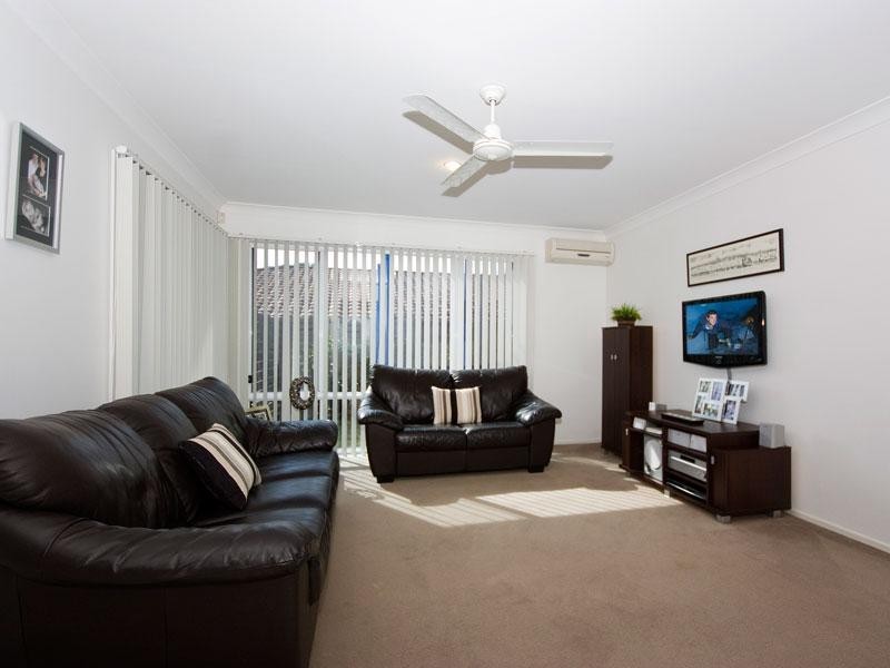 27 Cyperus Crescent, Carseldine QLD 4034
