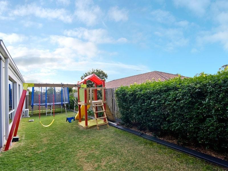 27 Cyperus Crescent, Carseldine QLD 4034