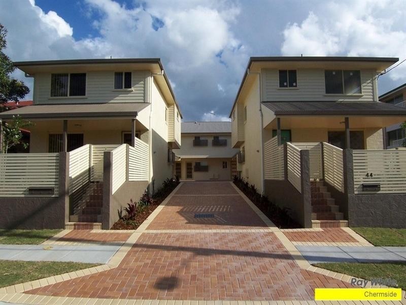 2/44 Norman Drive, Chermside QLD 4032