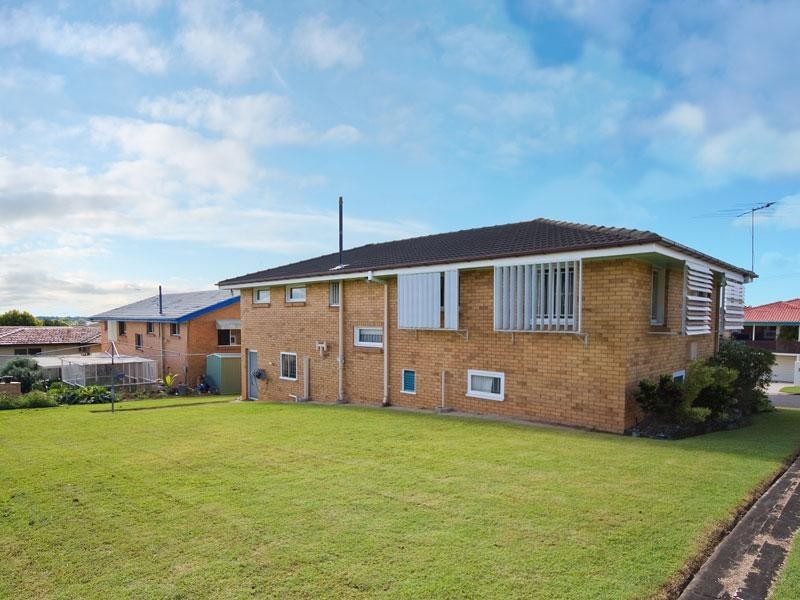 8 Geraldine Street, Wavell Heights QLD 4012