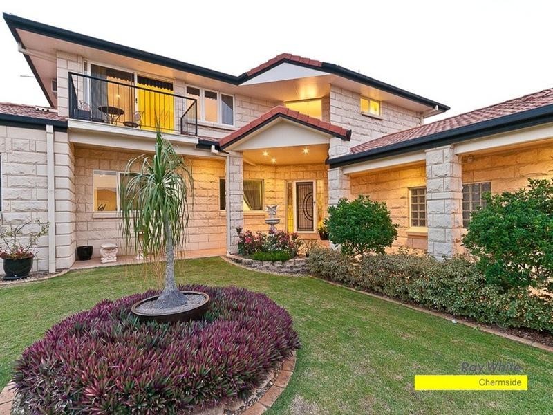 11 Noela Close, Carseldine QLD 4034