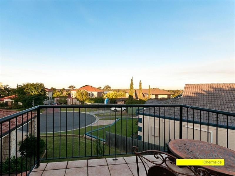 11 Noela Close, Carseldine QLD 4034