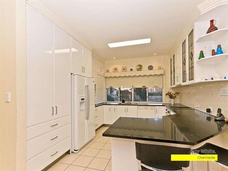 11 Noela Close, Carseldine QLD 4034