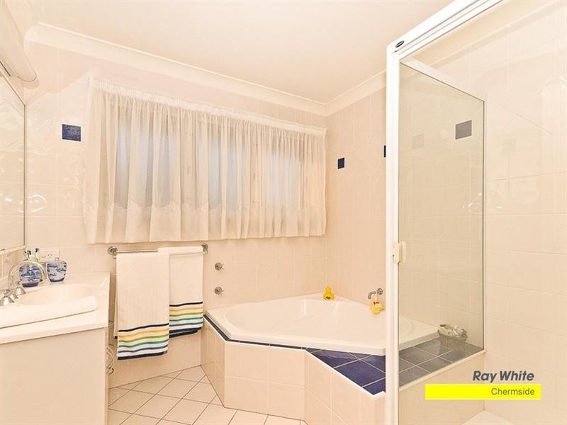 11 Noela Close, Carseldine QLD 4034