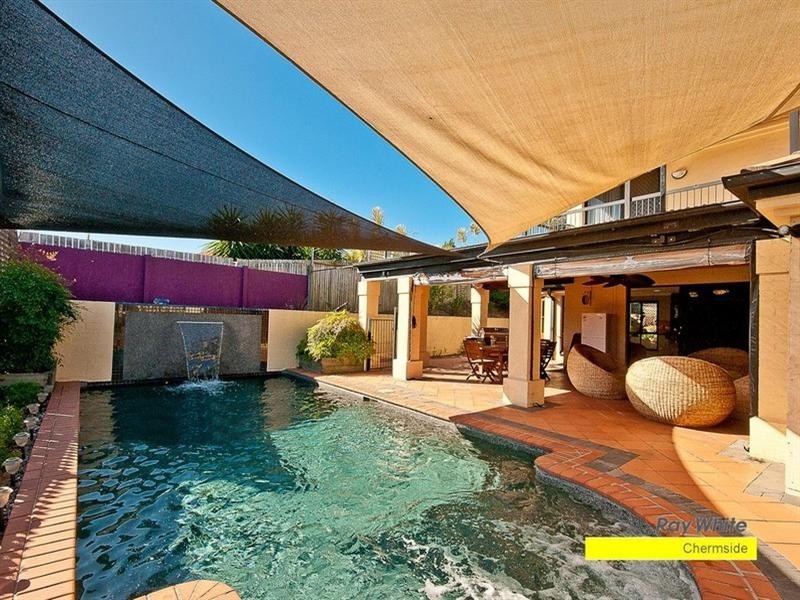 12 Aquarius Place, Bridgeman Downs QLD 4035