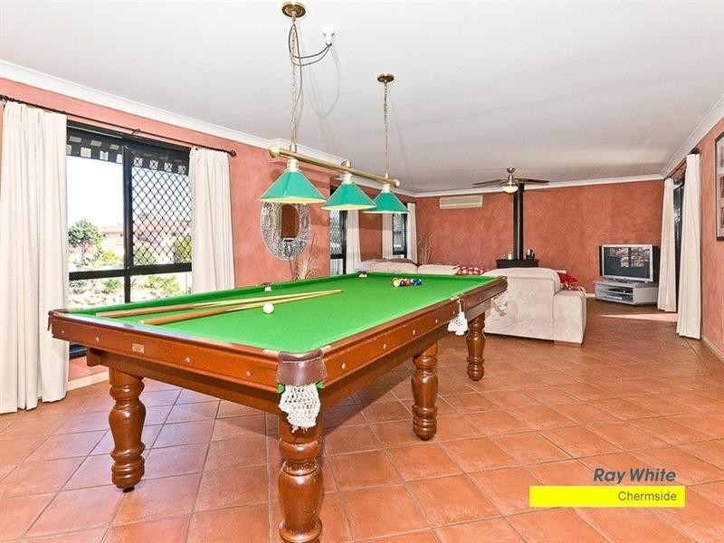 12 Aquarius Place, Bridgeman Downs QLD 4035