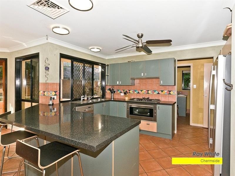 12 Aquarius Place, Bridgeman Downs QLD 4035