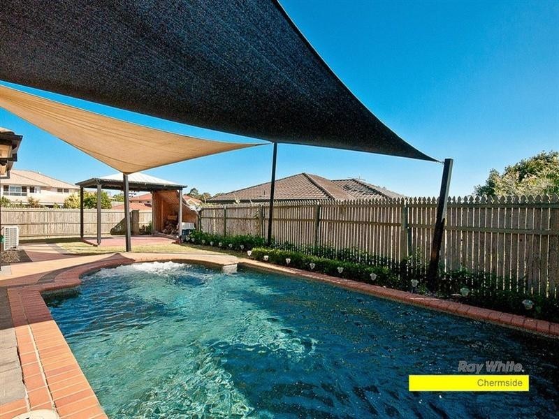 12 Aquarius Place, Bridgeman Downs QLD 4035