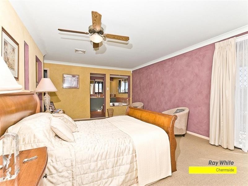 12 Aquarius Place, Bridgeman Downs QLD 4035