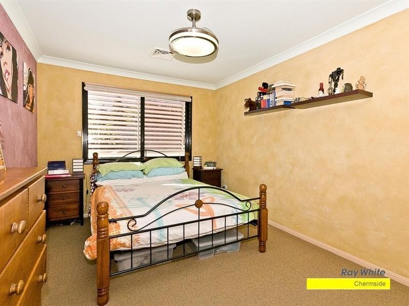 12 Aquarius Place, Bridgeman Downs QLD 4035