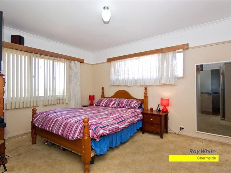 6 Leeside Street, Aspley QLD 4034