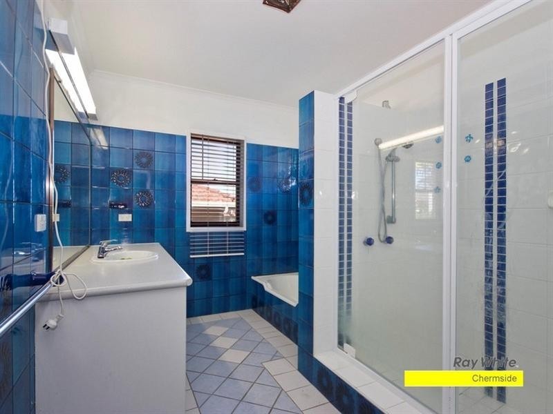 6 Leeside Street, Aspley QLD 4034