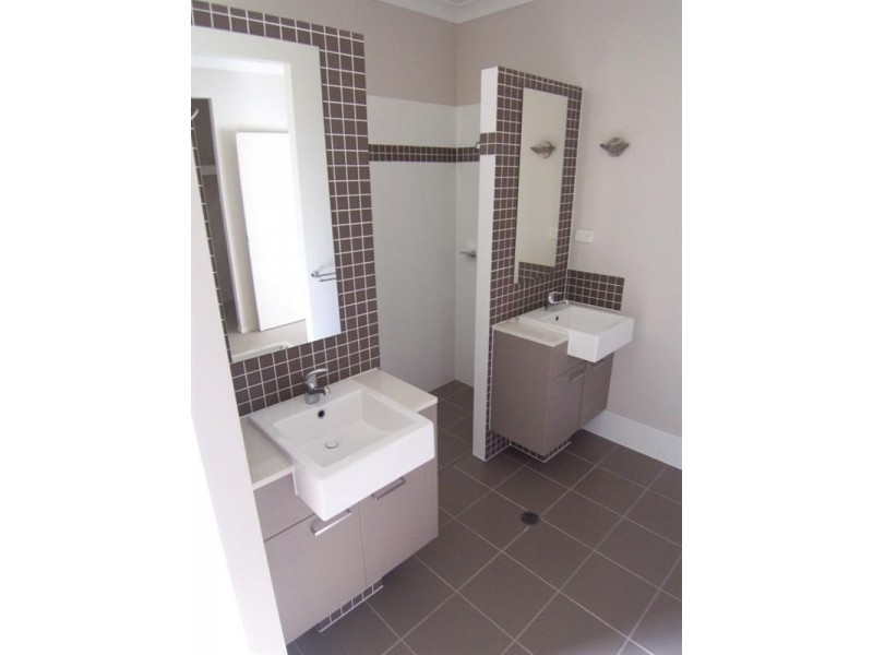 16 Crowcombe Place, Carseldine QLD 4034