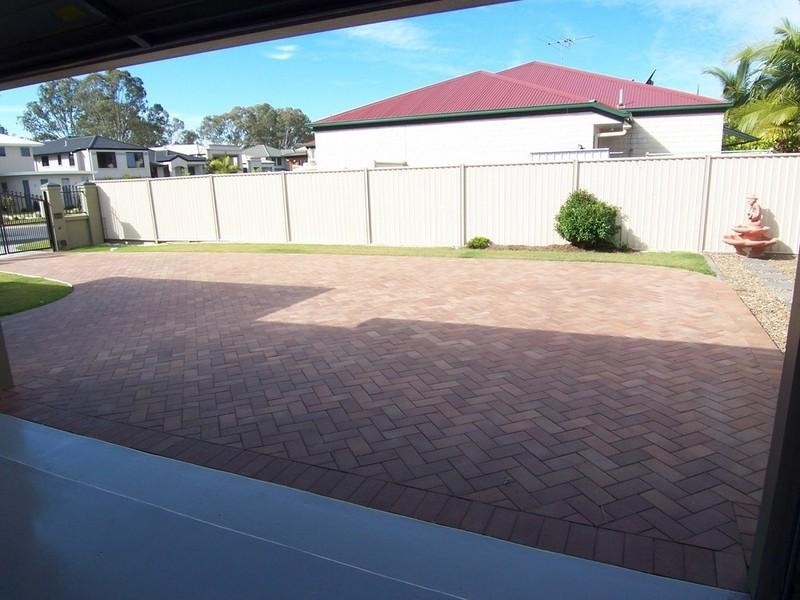 16 Crowcombe Place, Carseldine QLD 4034