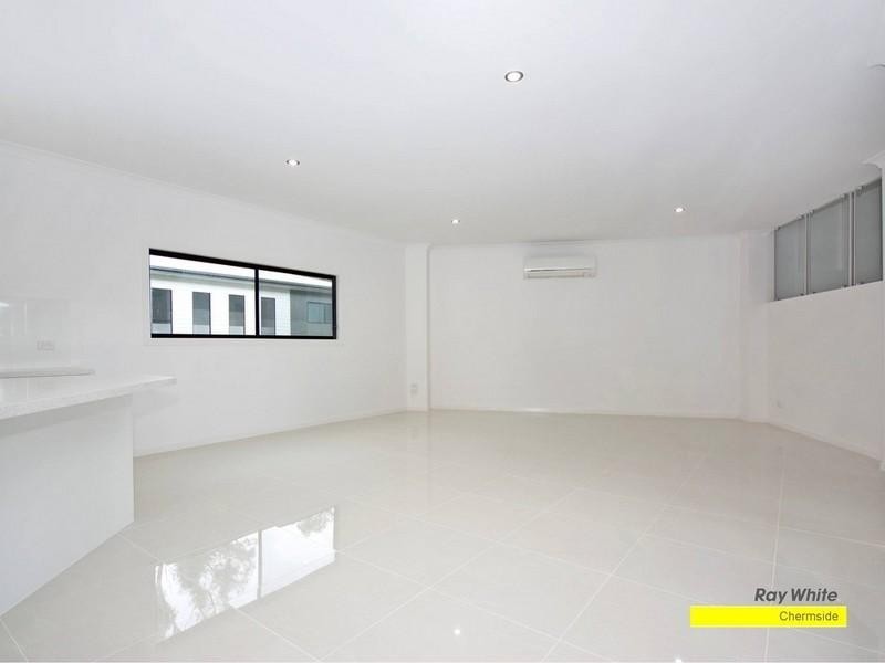 8 Amott Street, Stafford Heights QLD 4053