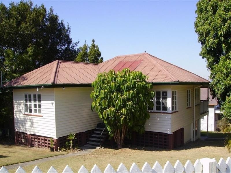 8 Waroon Street, Stafford QLD 4053