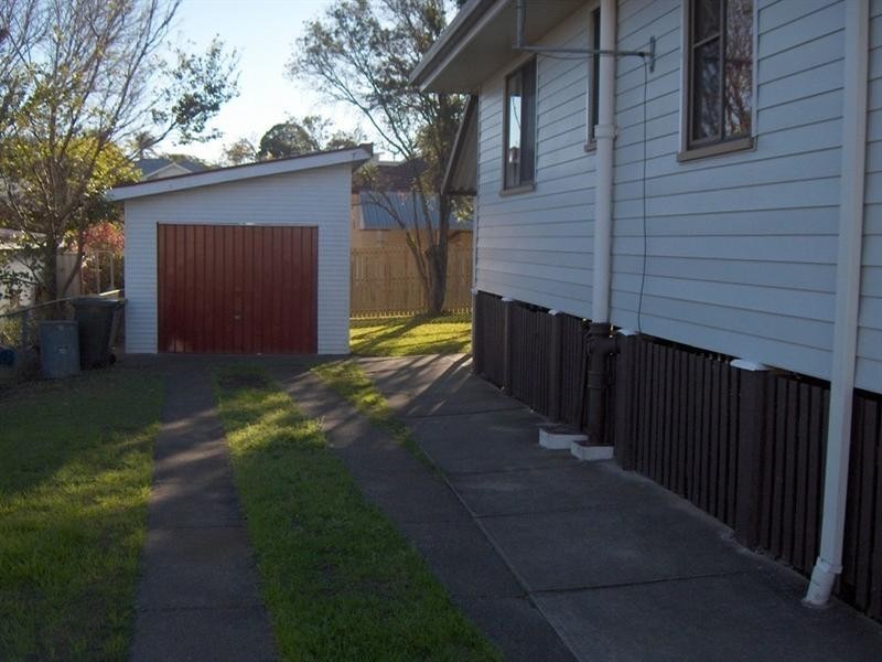 12 Alleena Street, Chermside QLD 4032