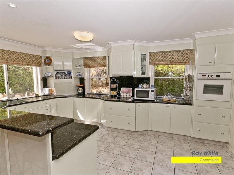 18 Regal Place, Aspley QLD 4034