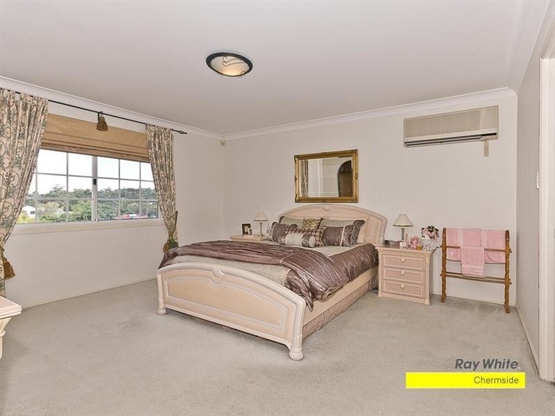 18 Regal Place, Aspley QLD 4034