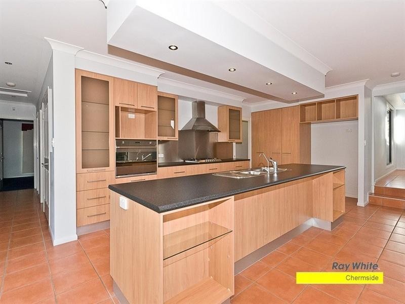 16 Montalcino Place, Bridgeman Downs QLD 4035