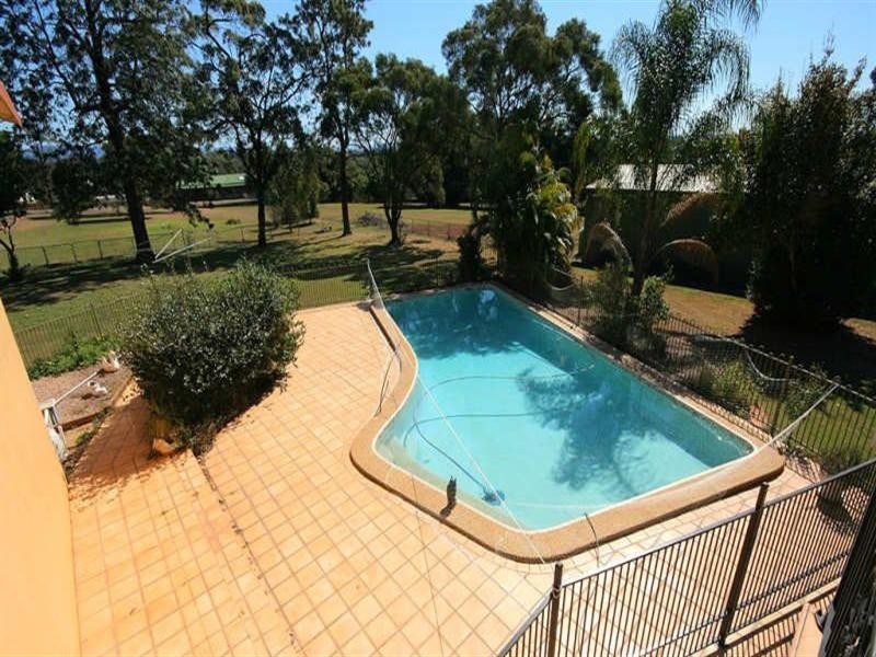 18 Cowie Road, Carseldine QLD 4034