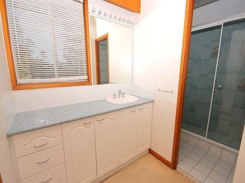 18 Cowie Road, Carseldine QLD 4034