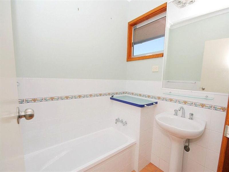 18 Cowie Road, Carseldine QLD 4034