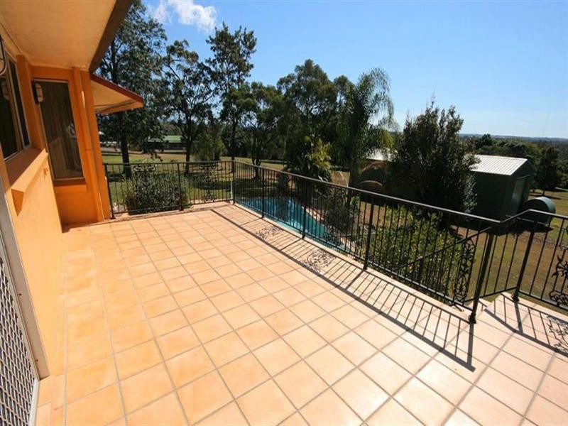 18 Cowie Road, Carseldine QLD 4034