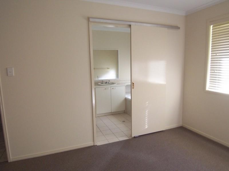 24 Murphy Road, Zillmere QLD 4034