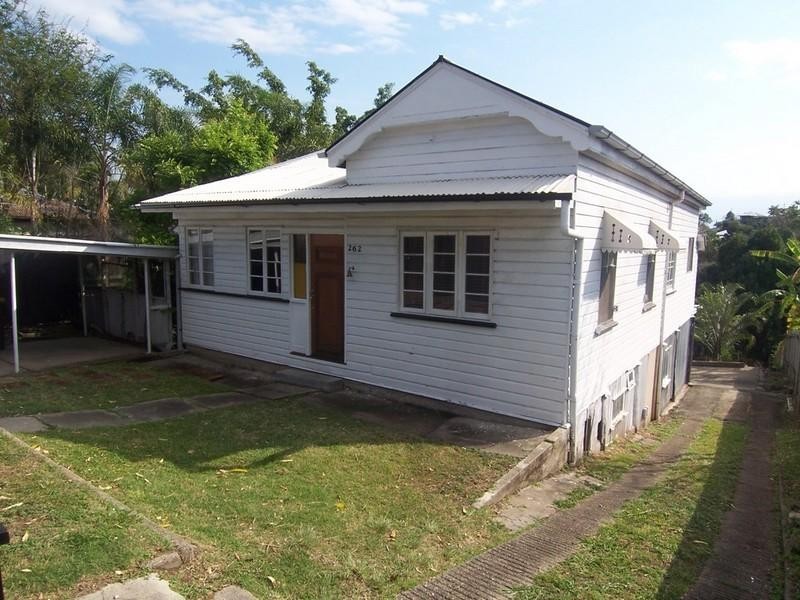 262 Enoggera Road, Newmarket QLD 4051