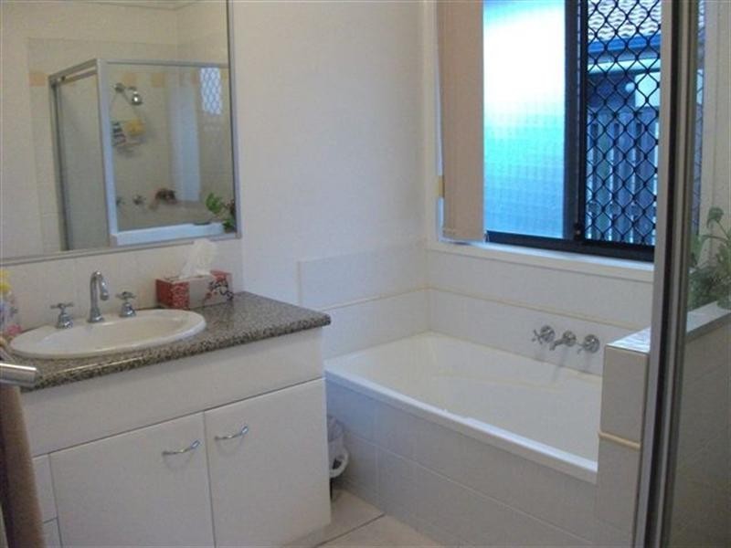 5 Groves Crescent, Boondall QLD 4034