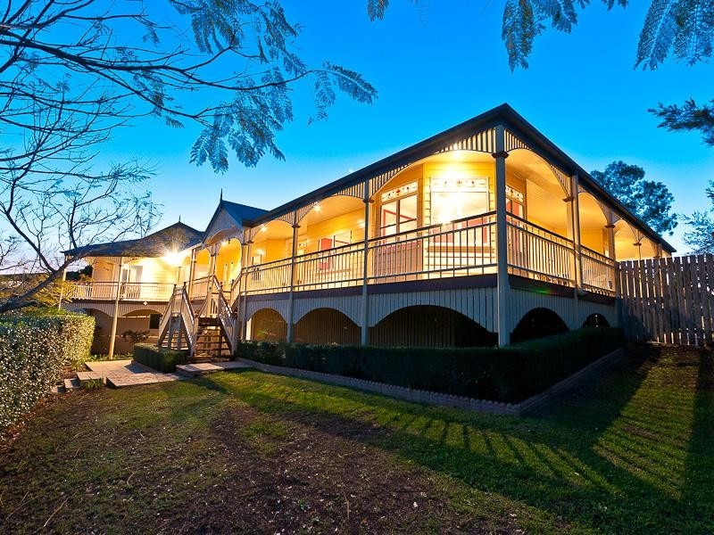 23 Fleetwood Court, Ferny Hills QLD 4055