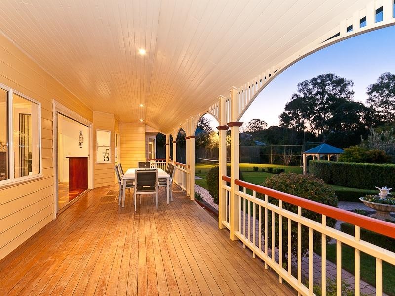 23 Fleetwood Court, Ferny Hills QLD 4055