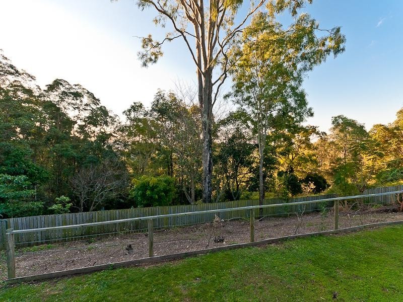 23 Fleetwood Court, Ferny Hills QLD 4055