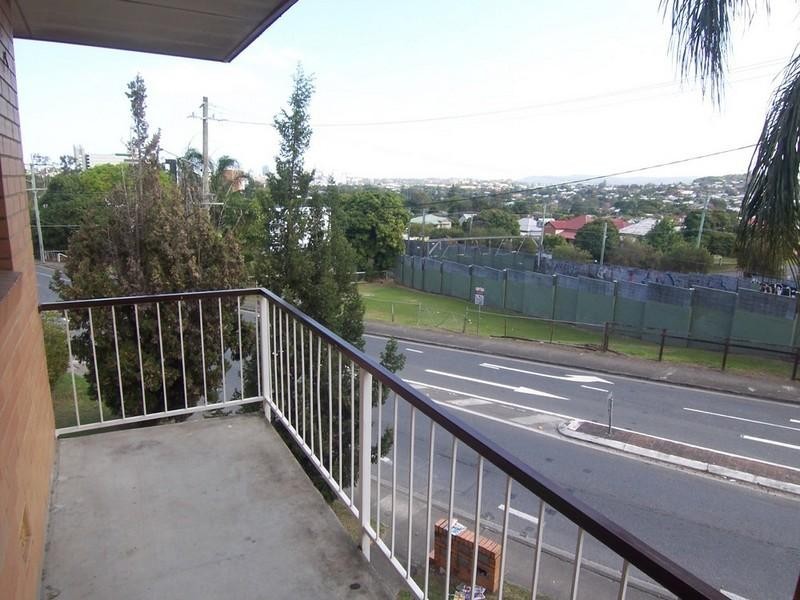 4/147 Hudson Road, Albion QLD 4010