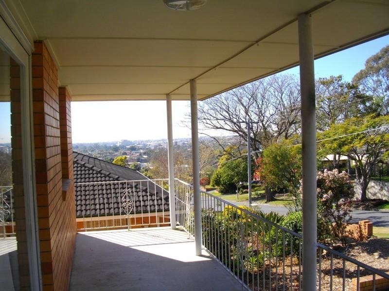 37 Gilmour Street, Chermside West QLD 4032