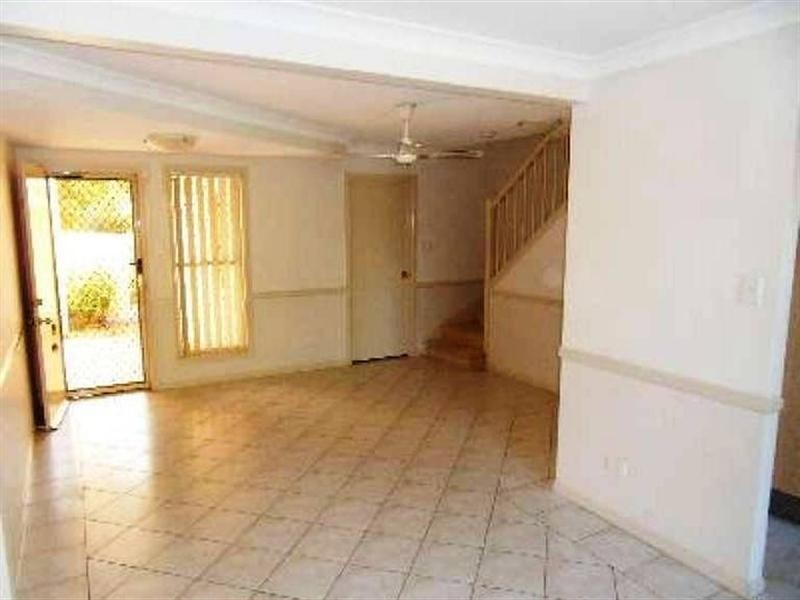 2/14 Greenbank Street, Chermside QLD 4032