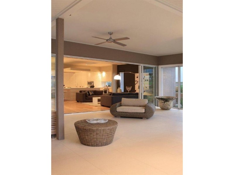 1 John Markwell Parade, Daisy Hill QLD 4127