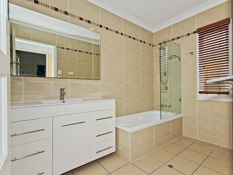 43 Davenport Street, Chermside QLD 4032