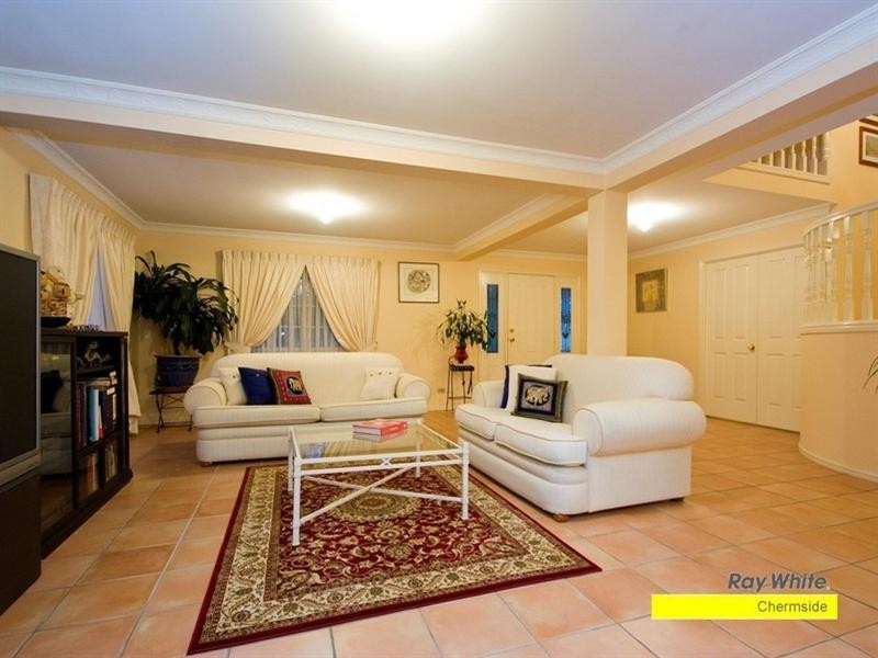 73 Halleys Crescent, Bridgeman Downs QLD 4035