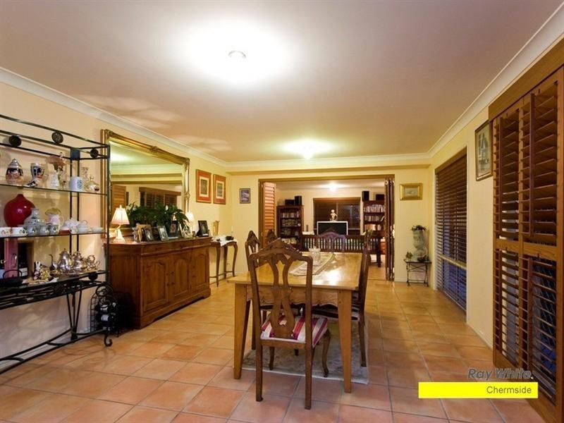 73 Halleys Crescent, Bridgeman Downs QLD 4035