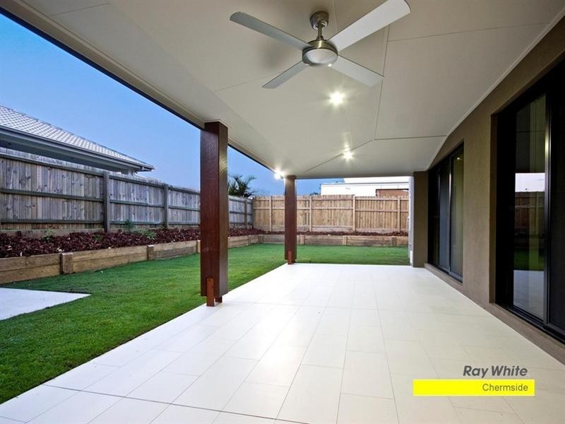 7 Cassia Street, Bridgeman Downs QLD 4035
