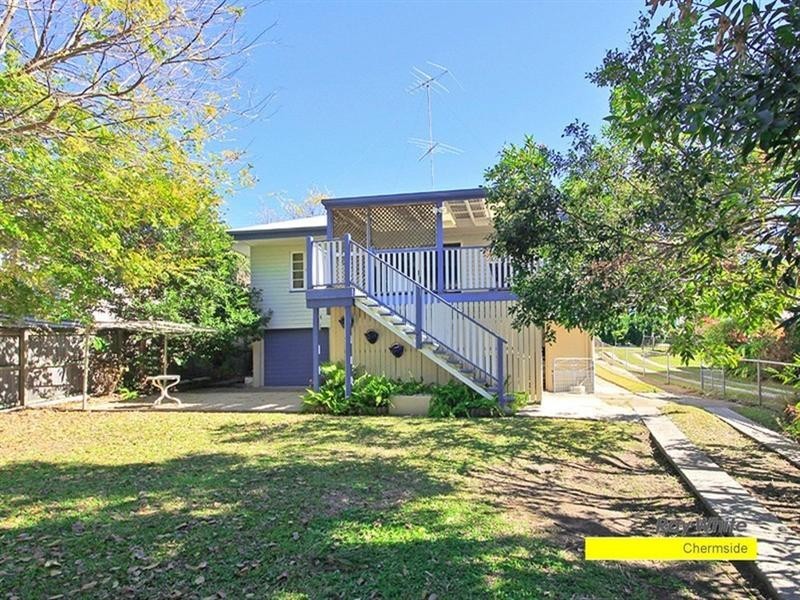 11 Pedley Street, Wavell Heights QLD 4012